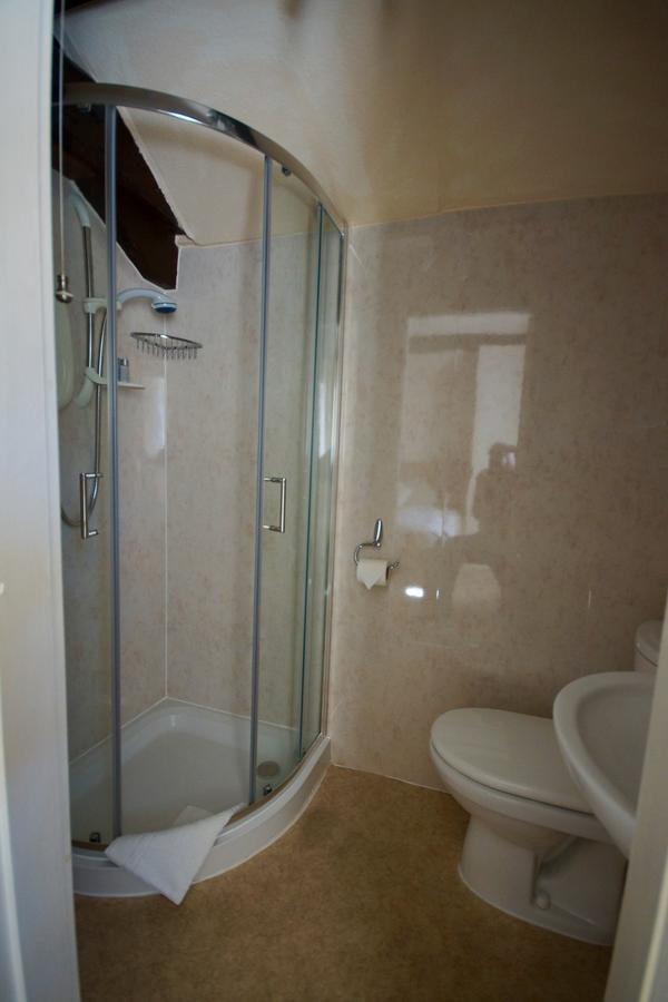 מלון לייבורן Clyde House מראה חיצוני תמונה